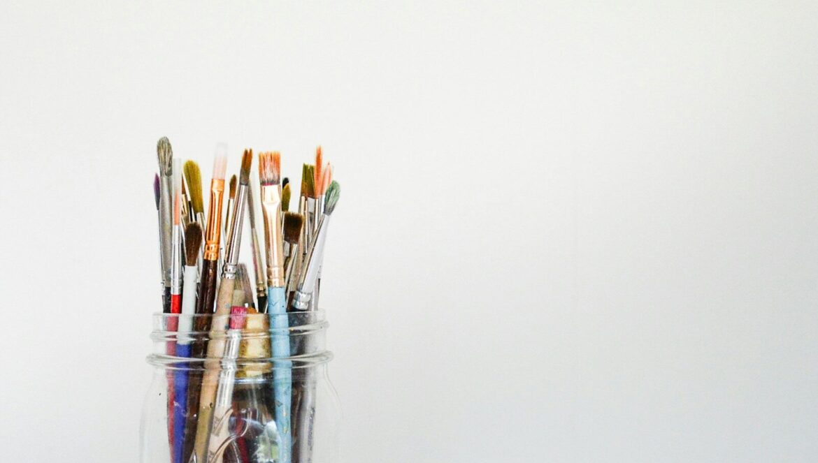 Mason jar of paintbrush lot | edCircuit Mason jar of paintbrush lot
